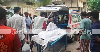 টাঙ্গাইলে ট্রাক উল্টে নিহত ১৫ জনের মরদেহ পরিবারে কাছে হস্তান্তর